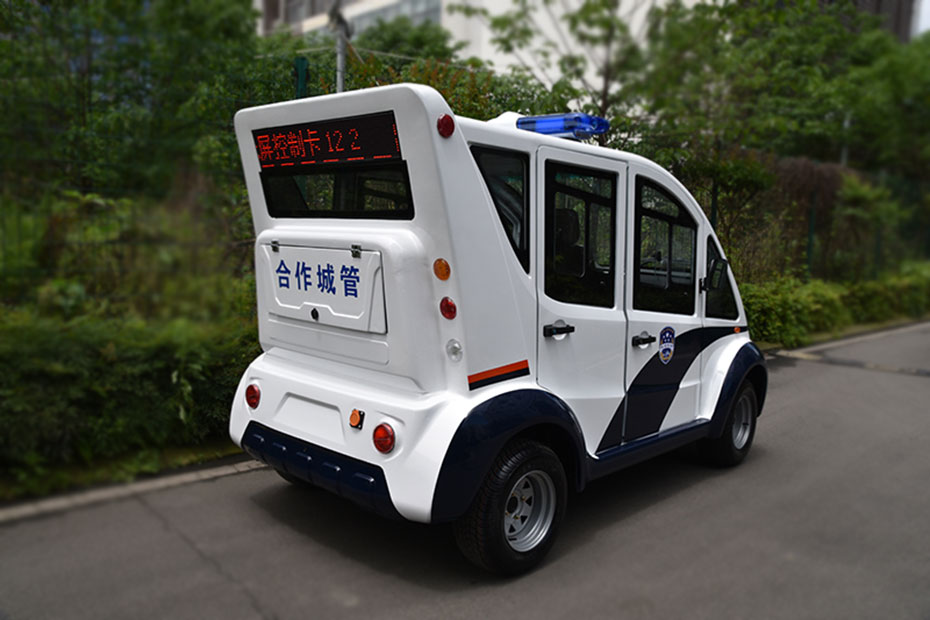 电动警用巡逻车.jpg